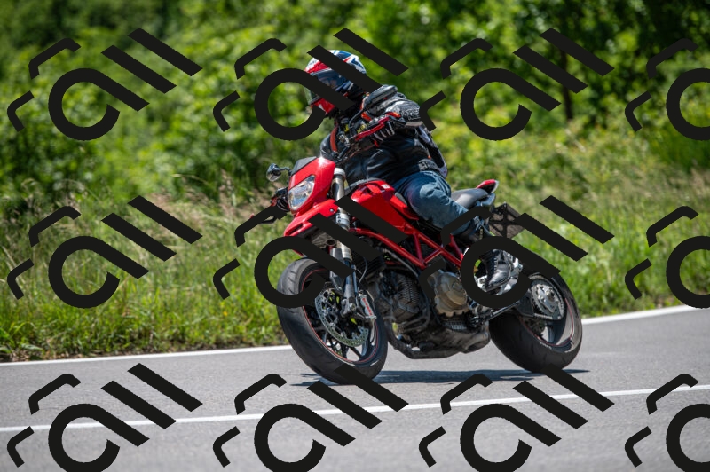 202505241302-M22_5644_m2_