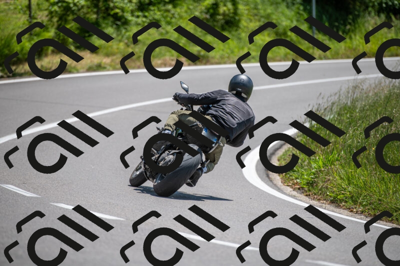 202505241302-M22_5649_m2_