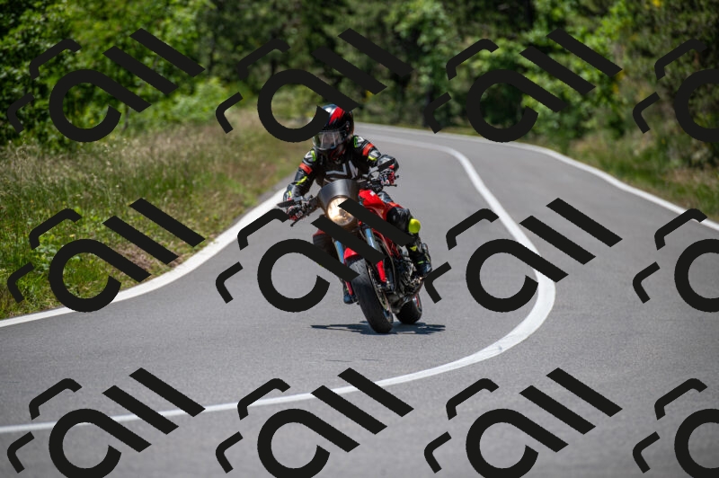 202505241304-M22_5650_m2_