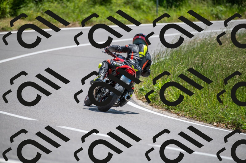 202505241304-M22_5653_m2_