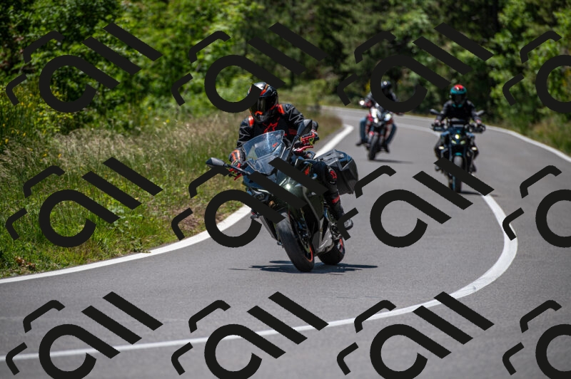 202505241307-M22_5662_m2_