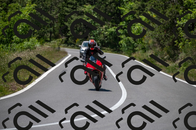 202505241308-M22_5669_m2_