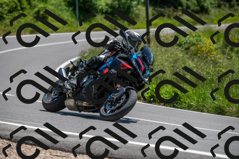 202505241316-M22_5682_m2_