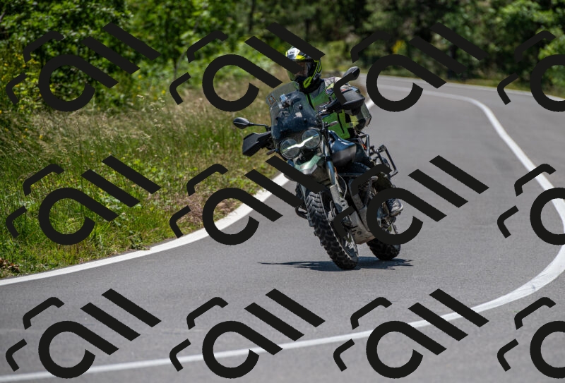 202505241323-M22_5690_m2_