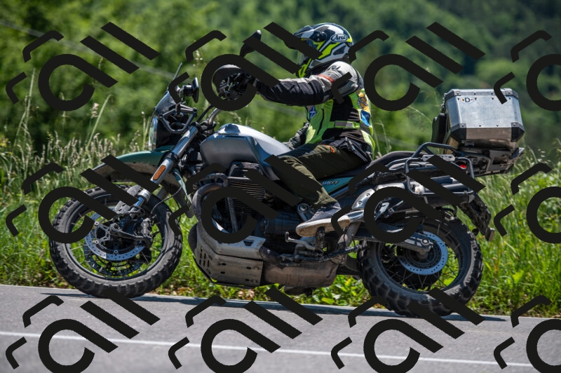 202505241323-M22_5691_m2_