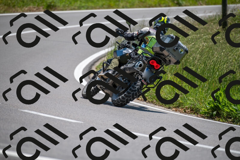 202505241323-M22_5692_m2_