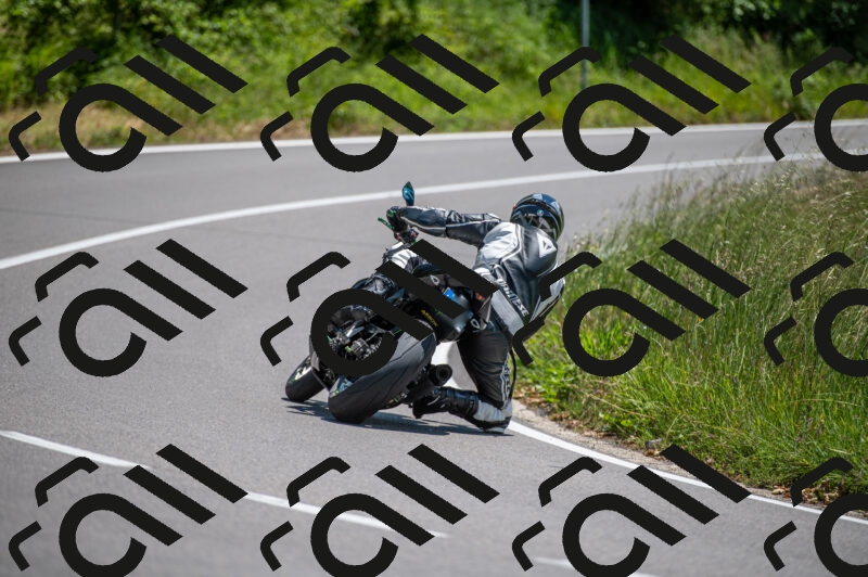 202505241325-M22_5700_m2_