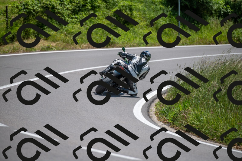 202505241325-M22_5702_m2_