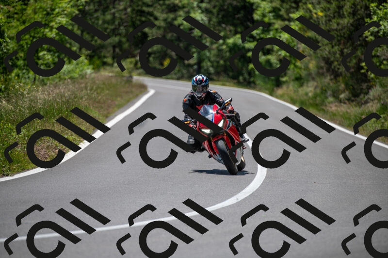 202505241329-M22_5703_m2_