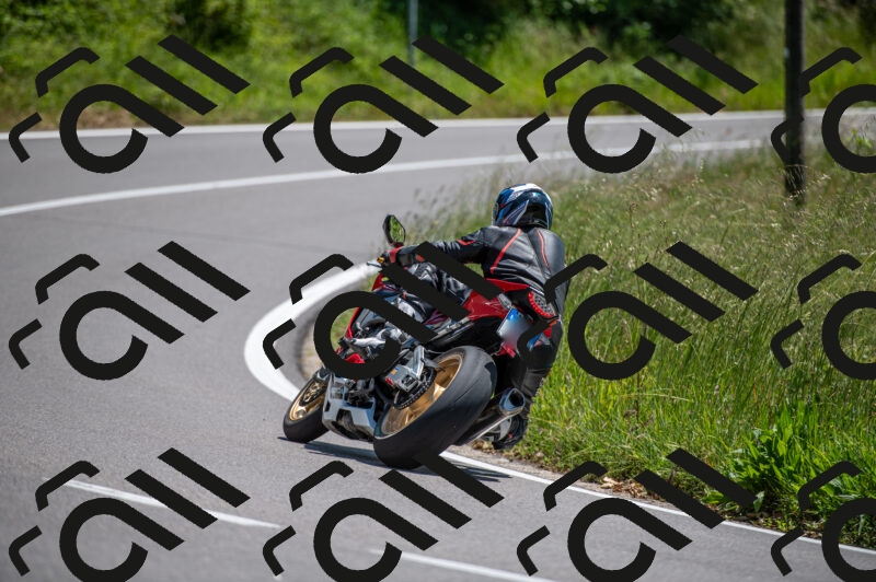 202505241329-M22_5706_m2_