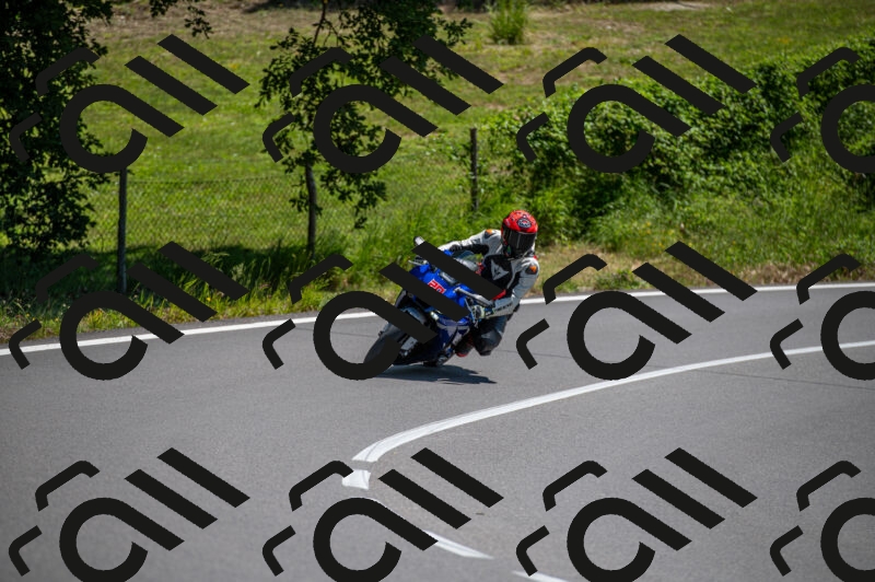 202505241330-M22_5711_m2_