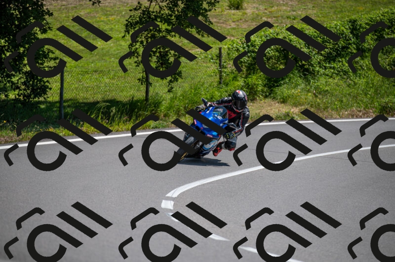 202505241330-M22_5716_m2_