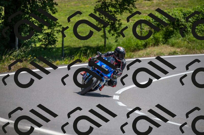 202505241330-M22_5717_m2_