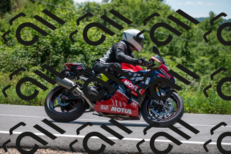 202505241330-M22_5723_m2_