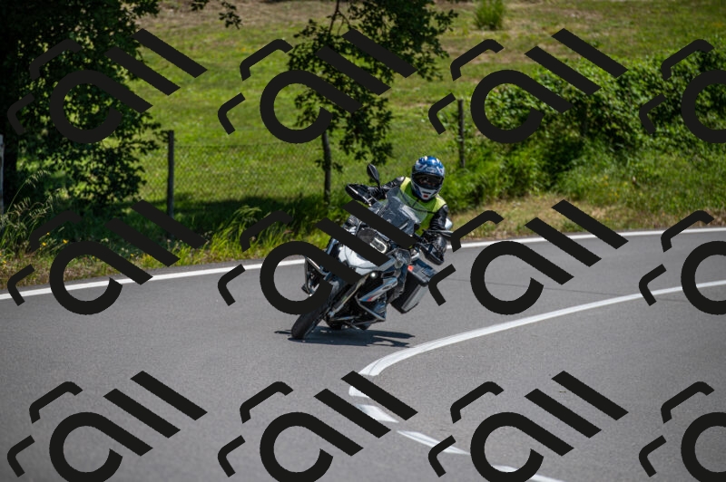 202505241334-M22_5726_m2_