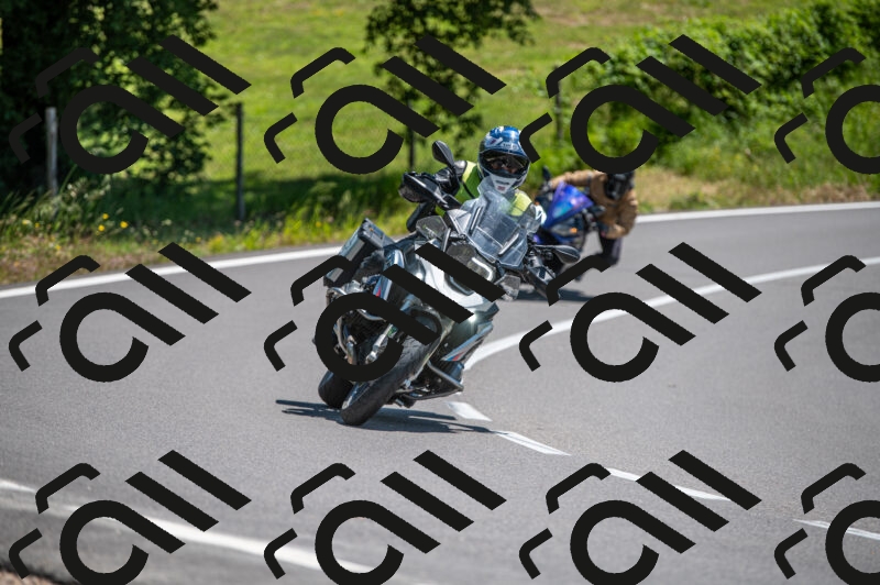 202505241334-M22_5727_m2_