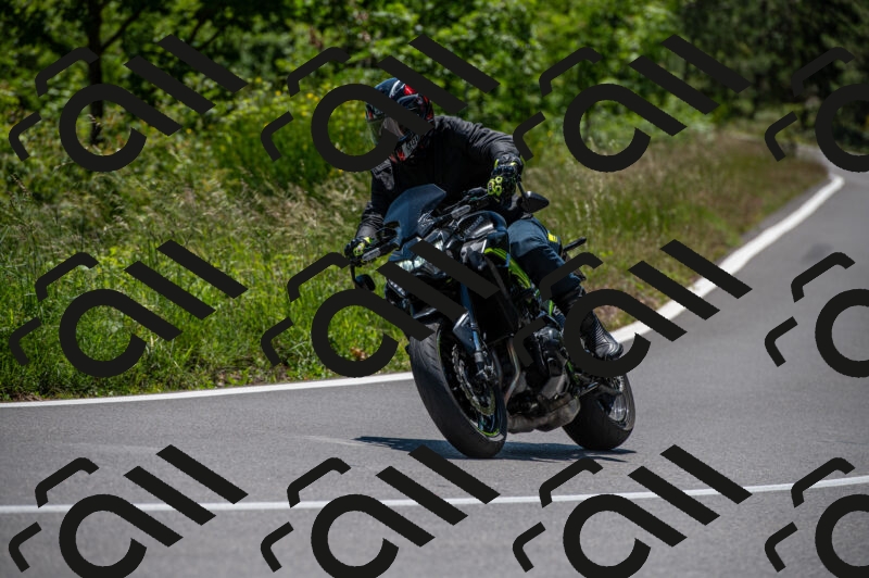 202505241337-M22_5742_m2_