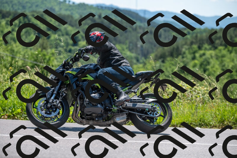 202505241337-M22_5743_m2_