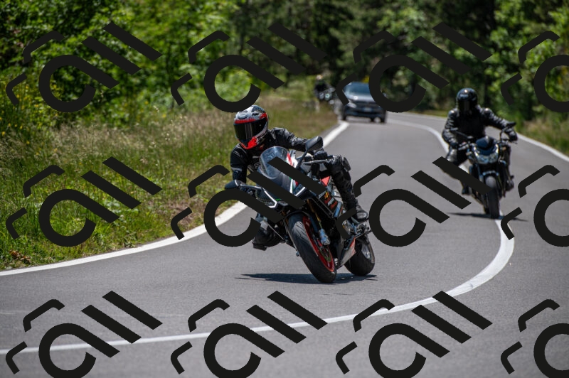 202505241337-M22_5747_m2_