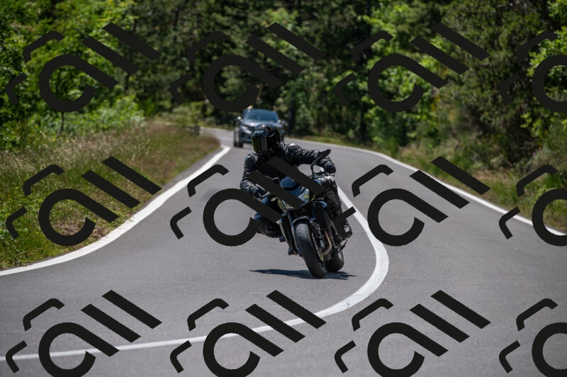 202505241337-M22_5748_m2_