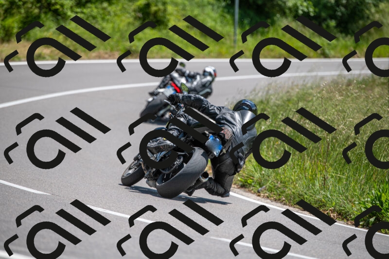 202505241337-M22_5751_m2_