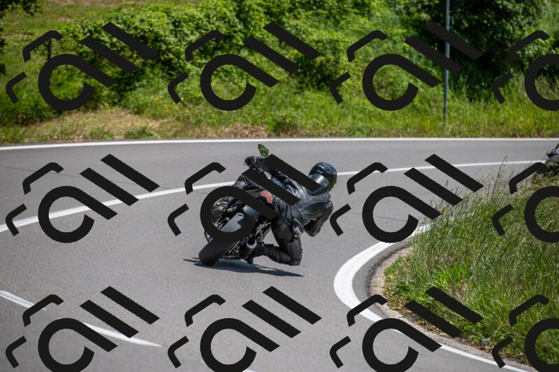 202505241337-M22_5752_m2_