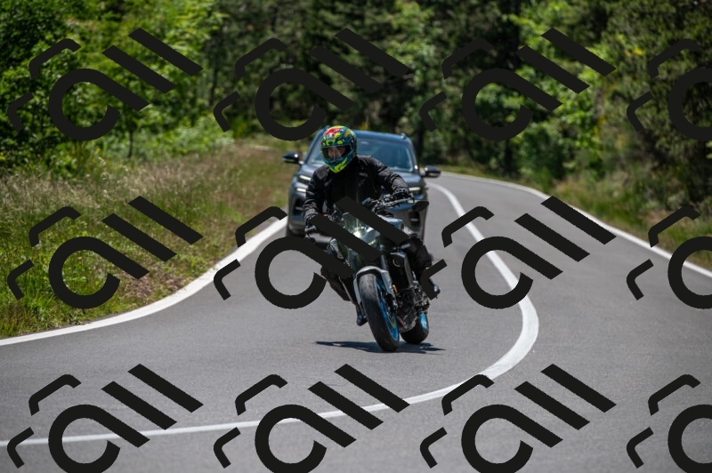 202505241337-M22_5753_m2_