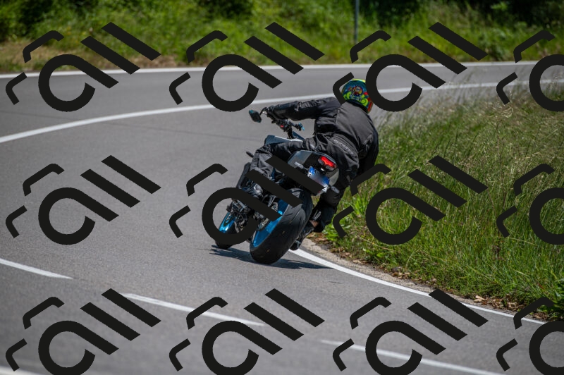 202505241337-M22_5755_m2_