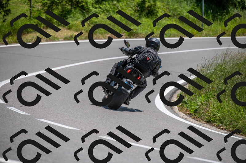 202505241338-M22_5758_m2_