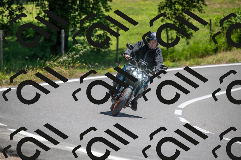 202505241338-M22_5759_m2_