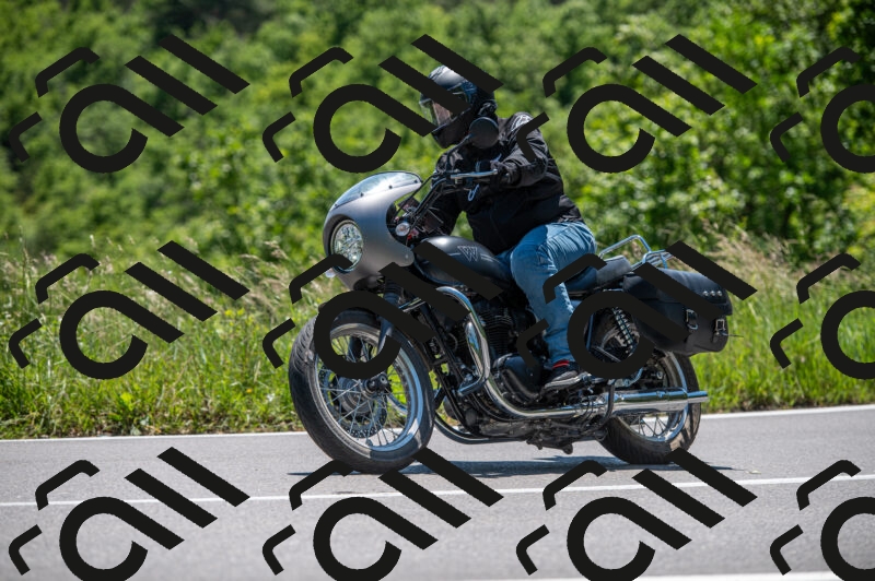 202505241341-M22_5764_m2_