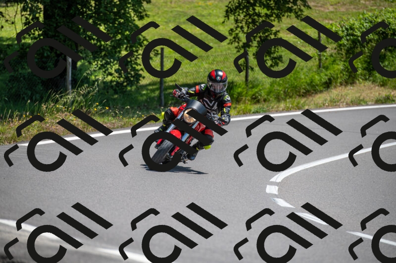 202505241342-M22_5767_m2_