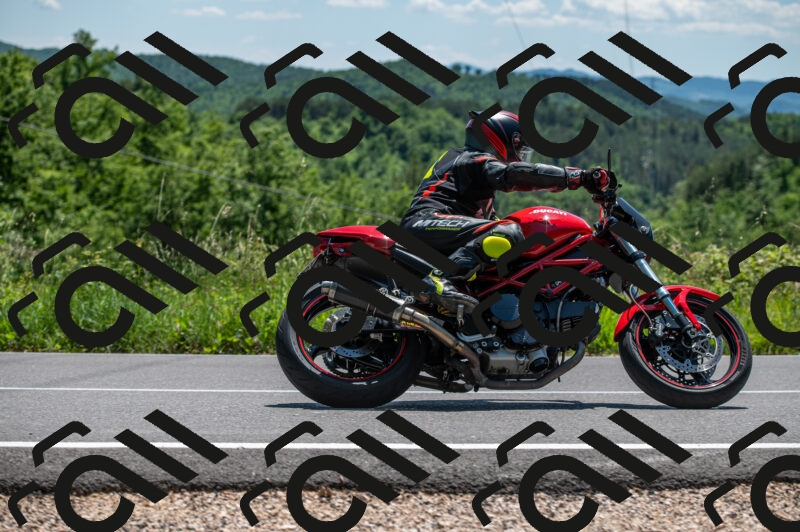 202505241342-M22_5769_m2_