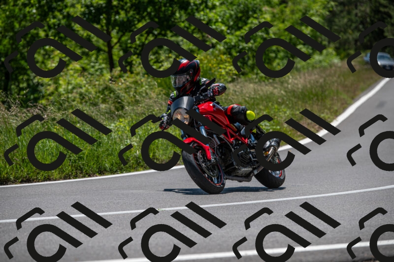 202505241348-M22_5774_m2_