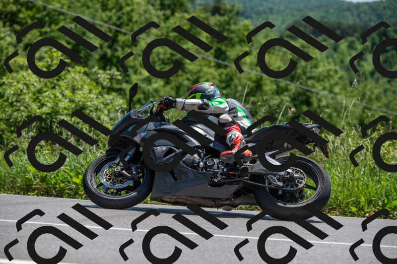 202505241349-M22_5779_m2_