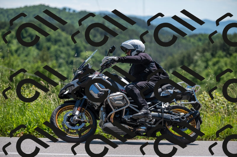 202505241350-M22_5788_m2_