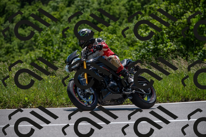 202505241353-M22_5793_m2_