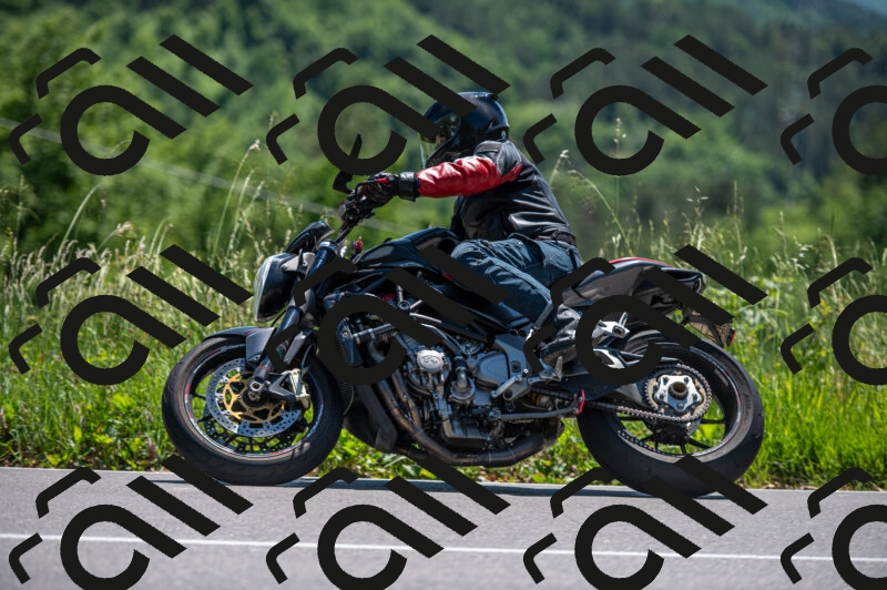 202505241400-M22_5807_m2_