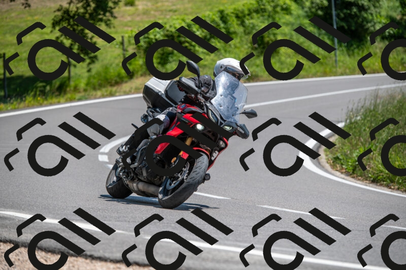 202505241400-M22_5810_m2_