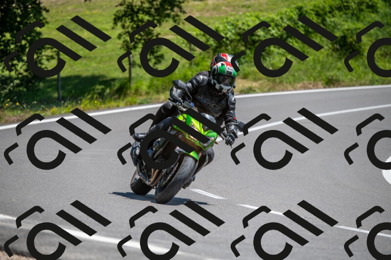 202505241400-M22_5814_m2_