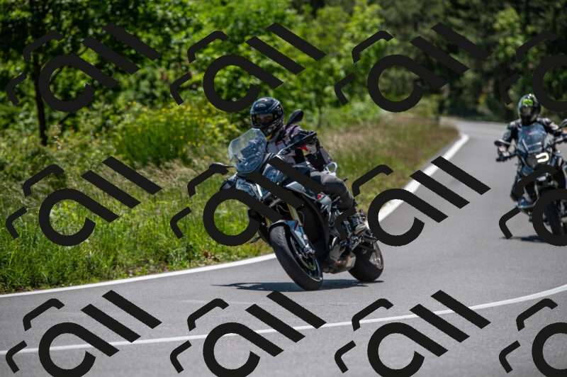 202505241405-M22_5820_m2_