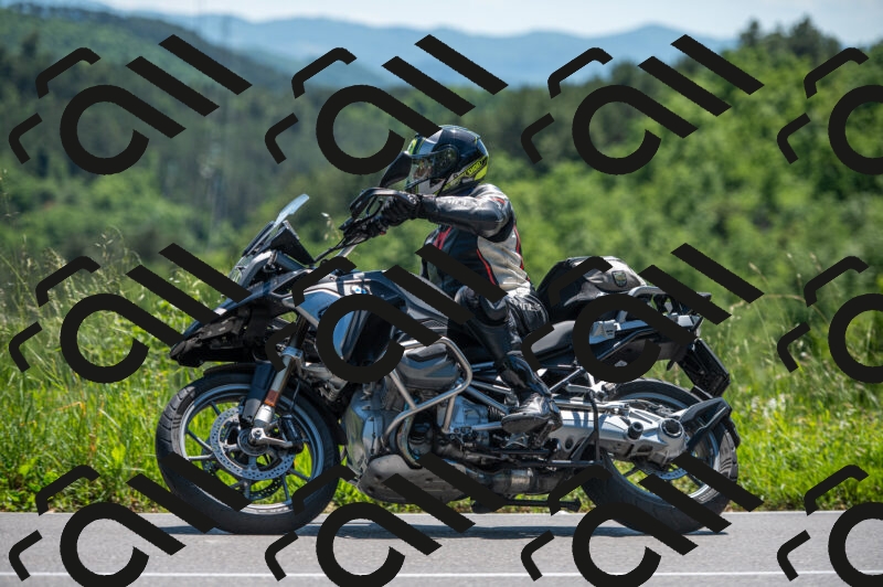 202505241405-M22_5823_m2_