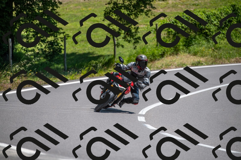 202505241406-M22_5827_m2_