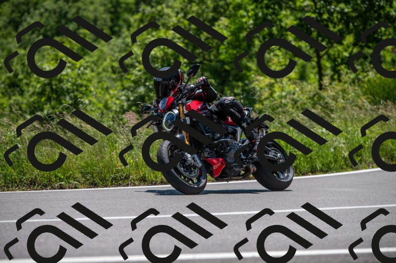 202505241406-M22_5841_m2_