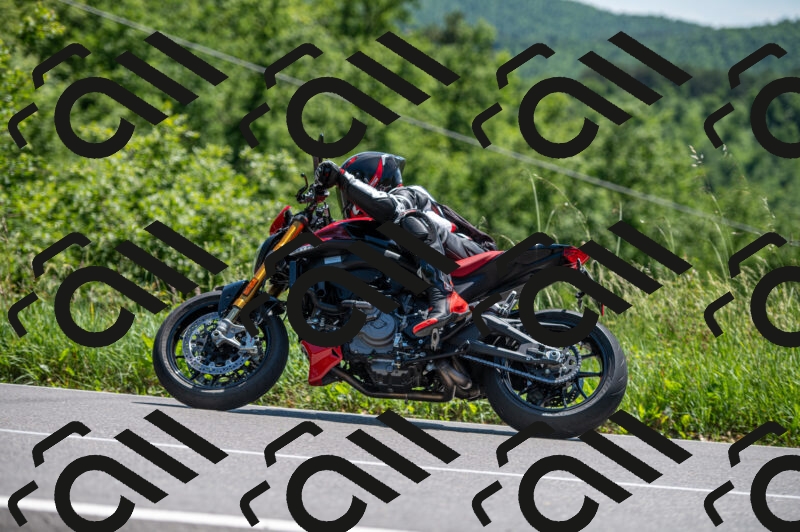 202505241406-M22_5842_m2_