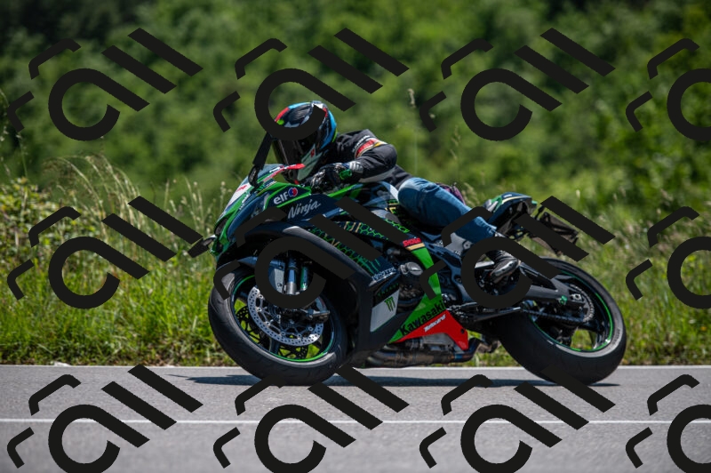 202505241407-M22_5848_m2_