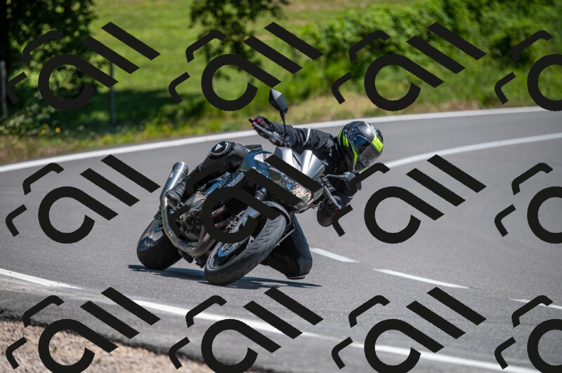 202505241408-M22_5854_m2_