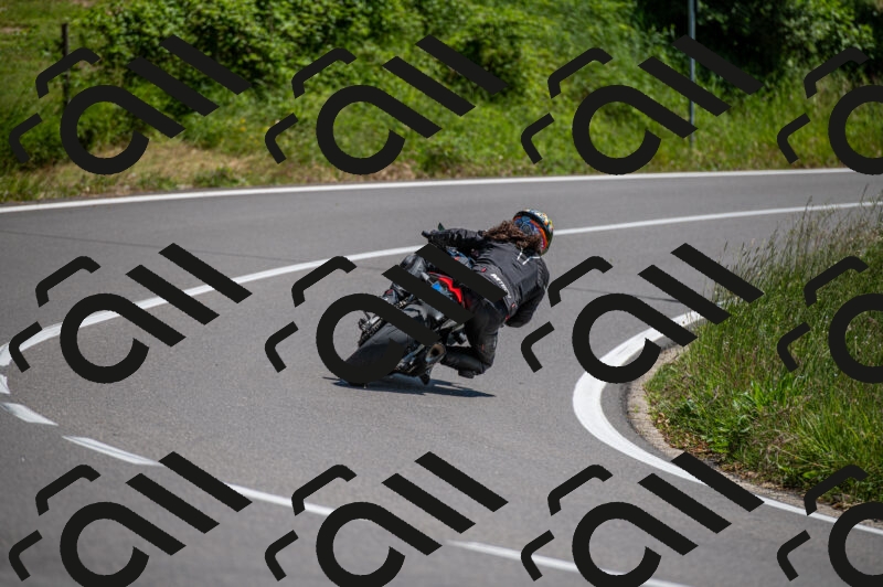 202505241408-M22_5862_m2_