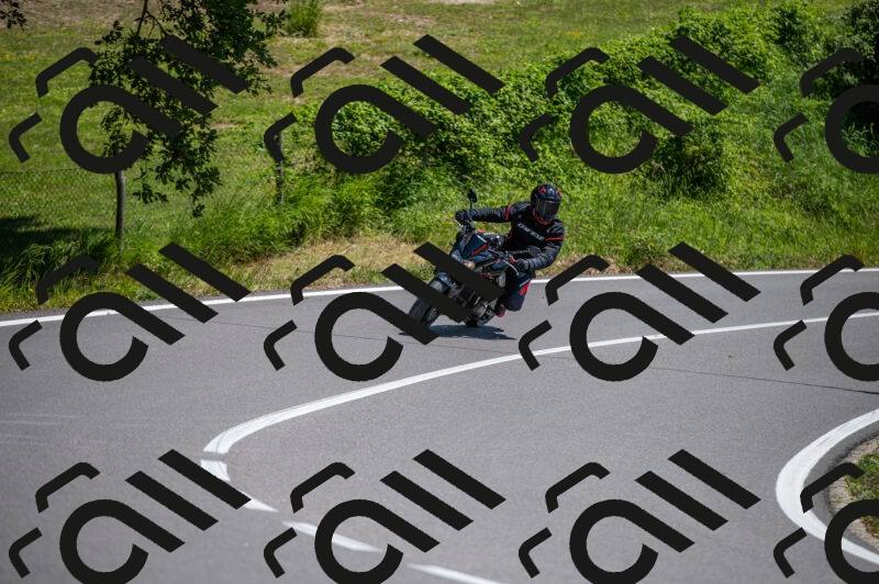 202505241409-M22_5865_m2_