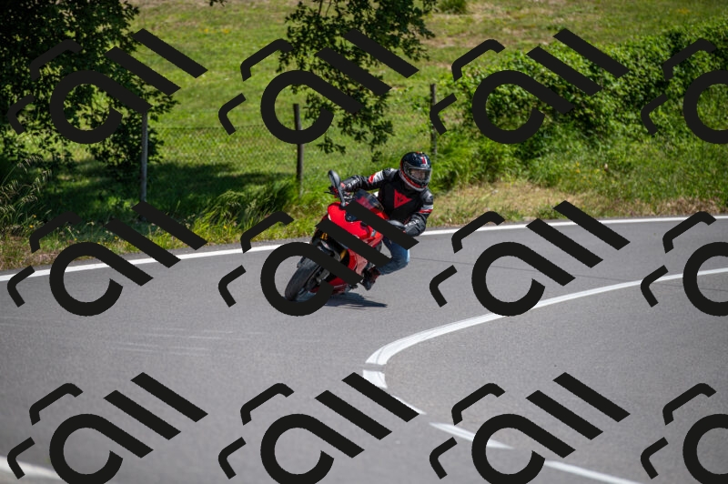 202505241409-M22_5870_m2_